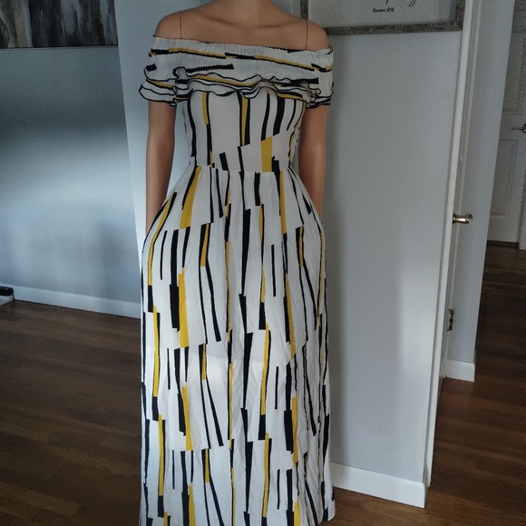 Dress - Picture 2 of 5